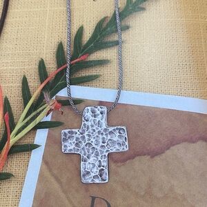 RARE. SILPADA HAMMER CROSS NECKLACE
N0732